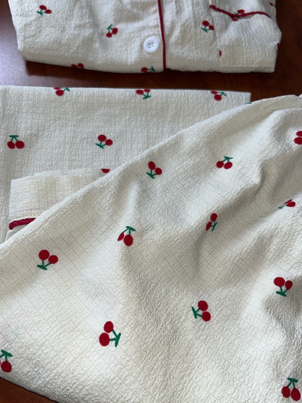 🍒 Cherry Print Pajama Set Red Piping Short Sleeve Button Top Drawstring Pants - Picture 2 of 11